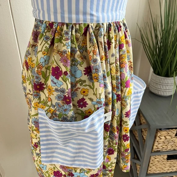 Retro style half apron - Picture 4 of 6